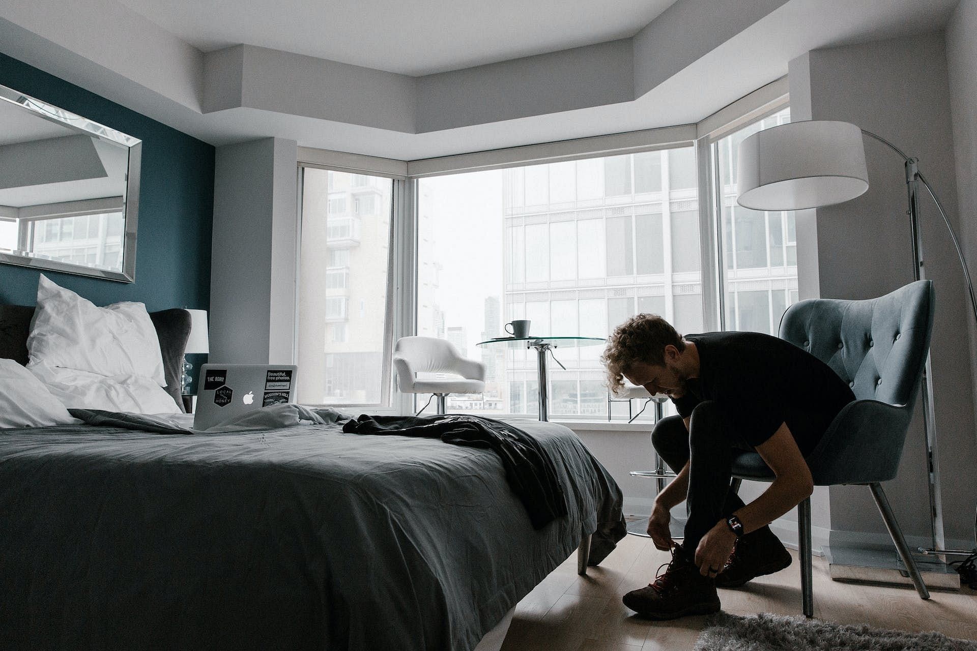 A routine is the first step to good sleep (Image via Pexels/Andrew Neel)